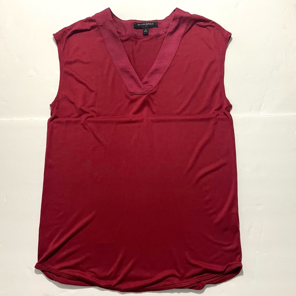 Banana Republic Women's Deep Red V-Neck Blouse